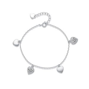 Bracelet cœur minimaliste en argent sterling avec breloques polies et zircons brillants