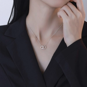 Collier double anneau en argent sterling S925 avec pavé de diamants étincelants
