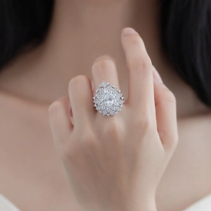 Exquisite pear-shaped flower cocktail ring with full micro-paved sparkling crystals for women