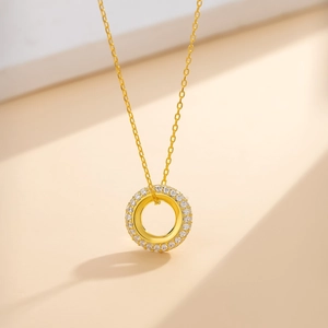 Minimalist S925 sterling silver gold plated circular pendant necklace with pavé diamonds