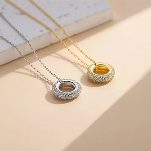 Elegant S925 sterling silver circular pavé diamond necklace in gold and silver finishes