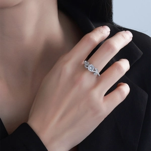 Elegant leaf-shaped S925 sterling silver ring with sparkling round zircon for women