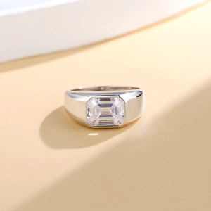 Polished S925 sterling silver men's ring with emerald-cut large rectangular stone