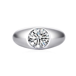 Modern S925 sterling silver men's ring with round solitaire diamond in flush setting