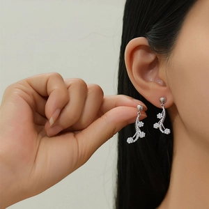 Elegant S925 sterling silver flower fringe drop earrings with sparkling micro-inlaid zircon
