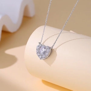 925 silver 18K white gold plated heart pendant necklace with shimmering circular main stone