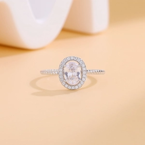 S925 sterling silver oval moissanite ring with halo setting and twisted rope band style