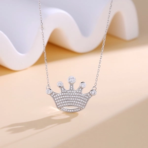 Élégant collier pendentif couronne en argent S925 serti de zircons cubiques brillants
