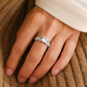 Elegant S925 sterling silver 1-carat moissanite ring worn on a model's hand