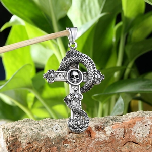 Pendentif croix en acier inoxydable rétro avec motifs de crâne et dragon style punk