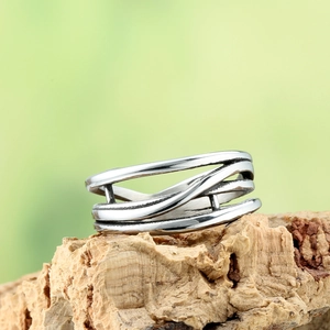 Retro multi-layer woven metal ring featuring a stylish intertwining design for men and women