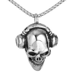 Retro punk skull pendant with headphones on a box chain made of vintage titanium steel