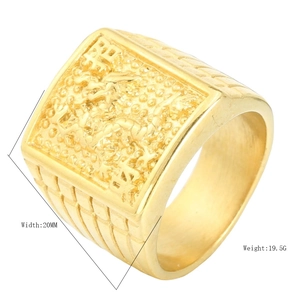 Bague dragon imposante pour hommes en or avec gravure et anneau large de 20 mm