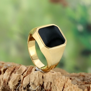 Bague Chevalier Vintage en Acier Inoxydable avec Onyx Noir pour Hommes Carrée Géométrique Polie Punk Rock Bijoux