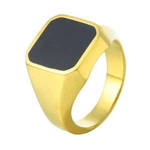 Chevalière pour homme en acier inoxydable doré avec une pierre d'onyx noire rectangulaire