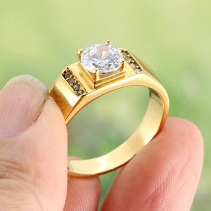 Titanium steel wedding ring with large round crystal and side row dark rhinestones