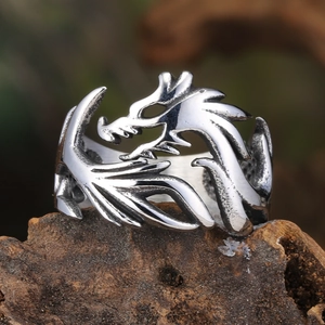 Bague punk gothique Tyrannosaurus Rex en acier inoxydable avec écailles de dragon