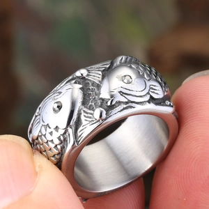 Retro koi fish relief stainless steel ring with detailed scales in silver finish