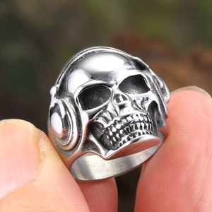 Bague tête de mort punk gothique avec casque en acier inoxydable vintage pour homme