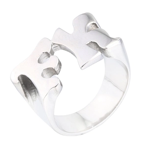 Bague rétro en acier inoxydable pour hommes avec lettrage ajouré et poli brillant
