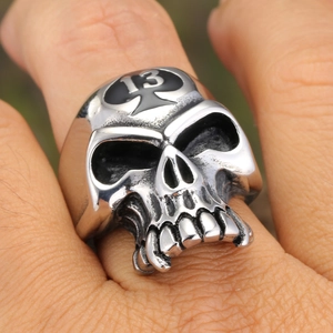 Vintage skull ring with number 13 and spade design in stainless steel for men