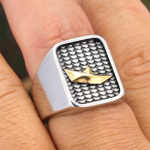 Men's titanium steel square signet ring with vintage black scales and gold paper boat
