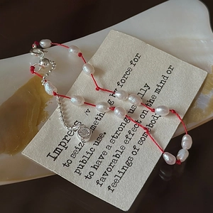 Bracelet minimaliste S925 en corde rouge avec perles blanches et pendentif zircon