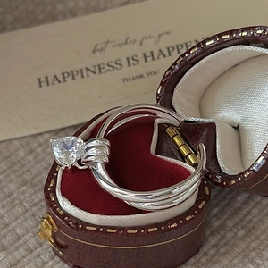 S925 silver heart zircon ring in a red velvet gift box with vintage aesthetic