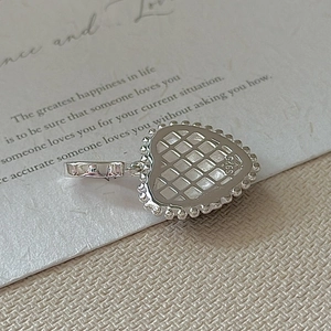 S925 sterling silver heart pendant with vintage grid hollow design and silver hallmark