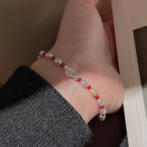 Bracelet élégant en argent S925 avec perles d'eau douce blanches et perles d'agate rouge