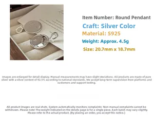 Détail du pendentif étoile en argent S925 montrant les dimensions 20,7 mm et le poids 4,5 g