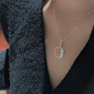 Collier en argent sterling S925 avec pendentif rétro embossé lune et étoiles pour femme