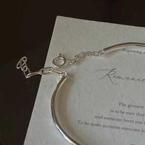 Minimalist S925 sterling silver curved bar bracelet with adjustable spring clasp