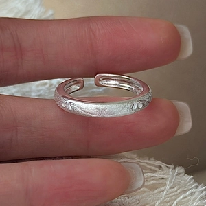 Minimalist S925 sterling silver open ring with brushed texture and embossed design