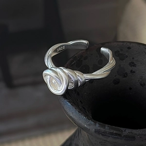 Minimalist S925 sterling silver multi-layer knotted open ring with vintage design