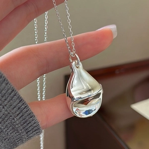 Polished S925 sterling silver necklace with minimalist irregular water drop pendant