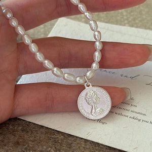 Elegant S925 silver necklace with freshwater pearls and vintage portrait coin pendant