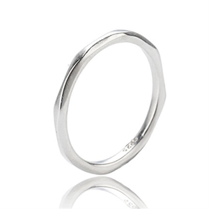 Polished S925 sterling silver geometric rhombic ring with multifaceted texture