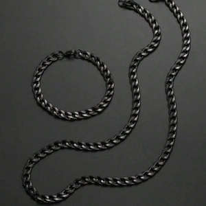 Black stainless steel Cuban chain set with necklace and bracelet in hip-hop style