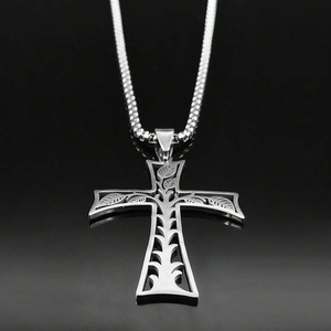 Collana vintage con croce in acciaio inox con motivo traforato e catena a sfere