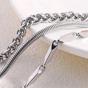 Ensemble de trois bracelets en acier inoxydable avec chaînes blé, serpent et géo