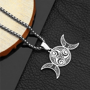 Collier en Acier Inoxydable Triple Lune pour Hommes Femmes Pendentif Nœud Celtique Triskèle Bijoux Mystiques Gothiques Wicca Cadeau