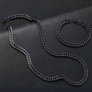 Set collana e bracciale a catena cubana in acciaio inossidabile nero su pelle nera