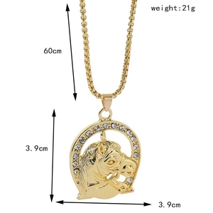 Detailed view of horse head pendant with 60cm box chain dimensions and weight info