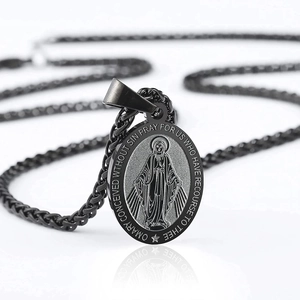 Collier médaillon Vierge Marie vintage en acier inoxydable noir avec chaîne tressée