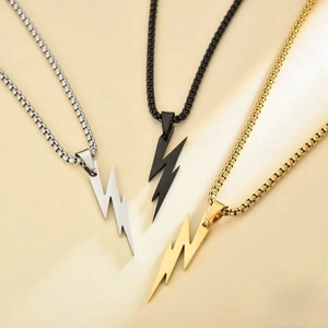 Collana con Pendente a Fulmine in Acciaio Inossidabile Hip Hop per Uomo Gioielli Flash Geometrici Lucidi Accessorio Stile Semplice