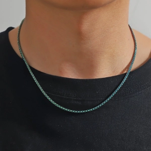 Collier chaîne box minimaliste pour hommes avec placage sous vide vert arc-en-ciel