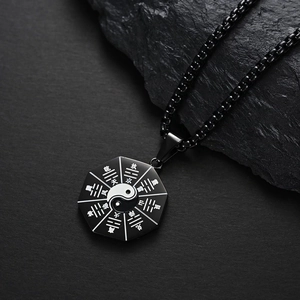 Collar colgante Vintage Tai Chi Yin Yang con símbolos Bagua en cadena de acero negro