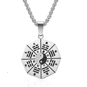 Collar colgante Yin Yang Bagua de acero inoxidable vintage con acabado plata y reflejo espejo