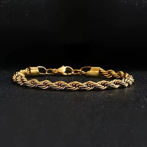 Bracelet élégant en acier inoxydable doré à chaîne torsadée avec fermoir mousqueton